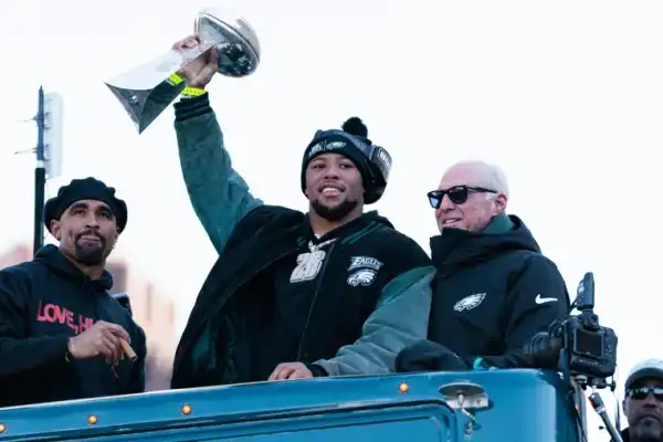 NFL 2025 Power Rankings: Chiefs, 49ers Hold Strong, New Threats Rise